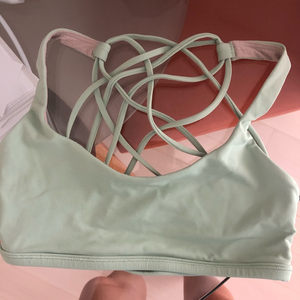 Lululemon sports bra